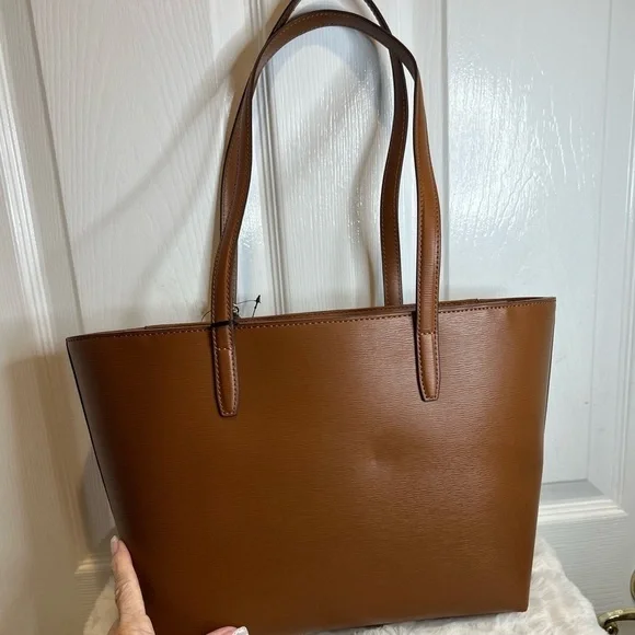 DKNY BRYANT MEDIUM TOTE - Picture 2 of 15
